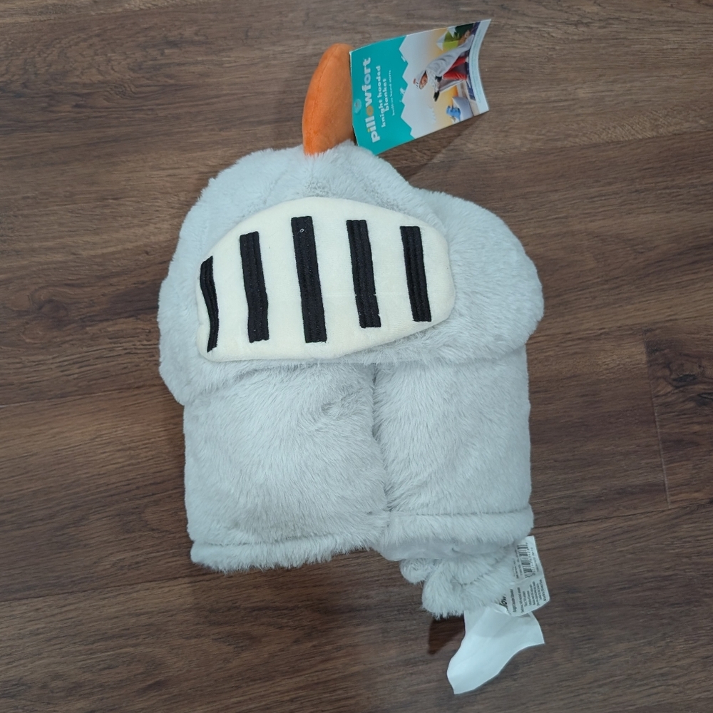 NWT Pillowfort knight kids hooded blanket in grey